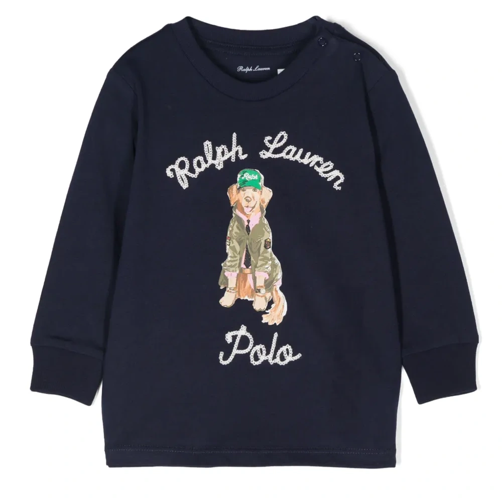 Футболка с вышитым логотипом Футболка с вышитым логотипом