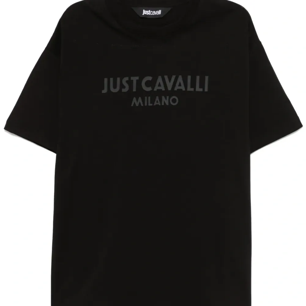 Футболка с логотипом