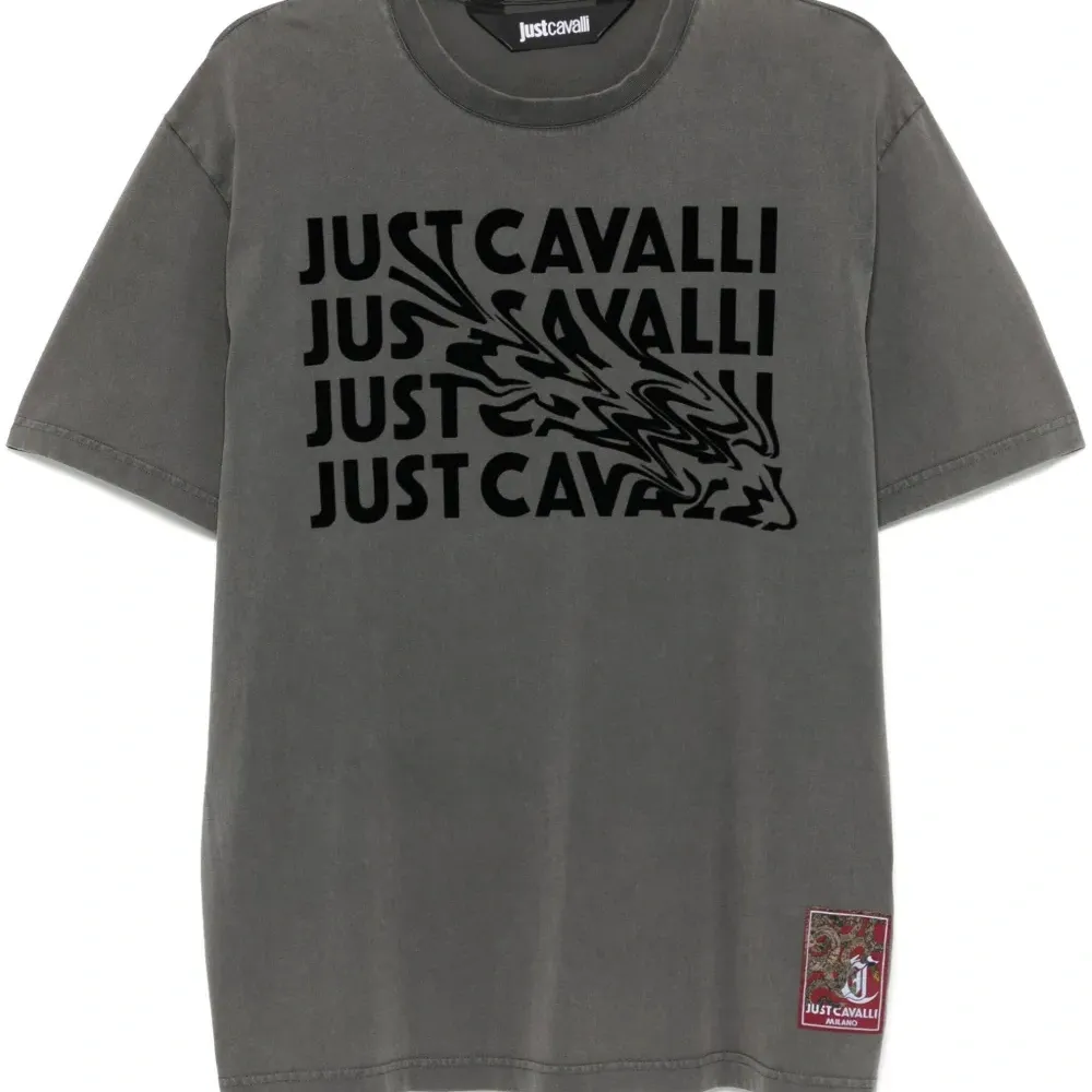 Футболка с логотипом