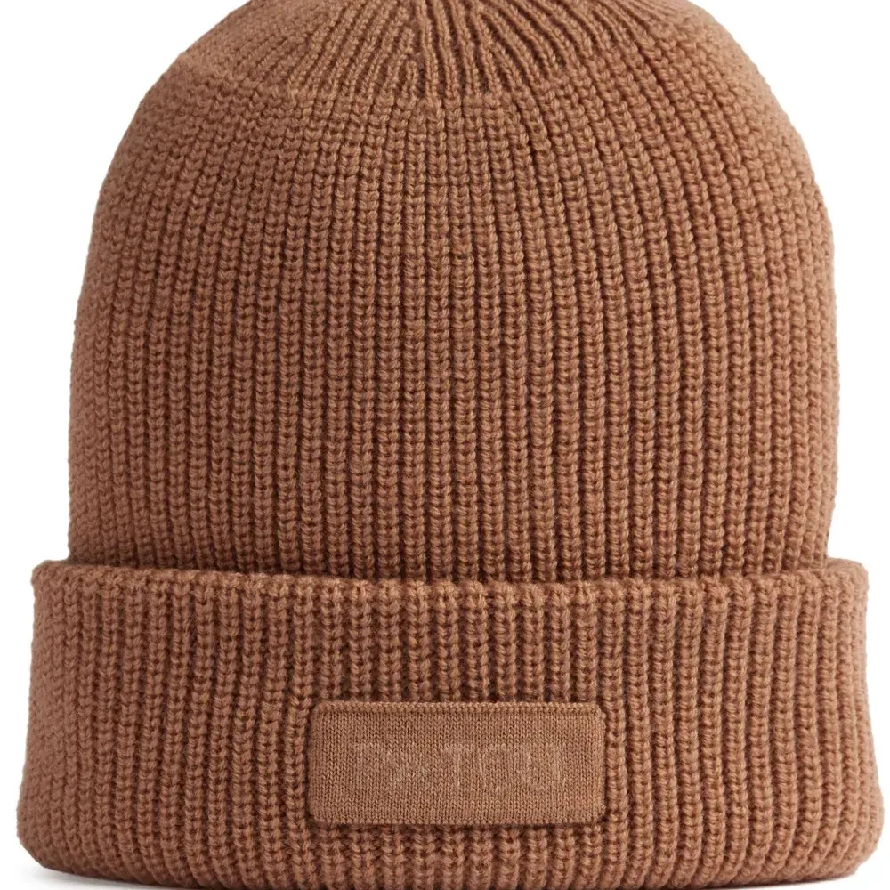 Шапка бини с вышитым логотипом