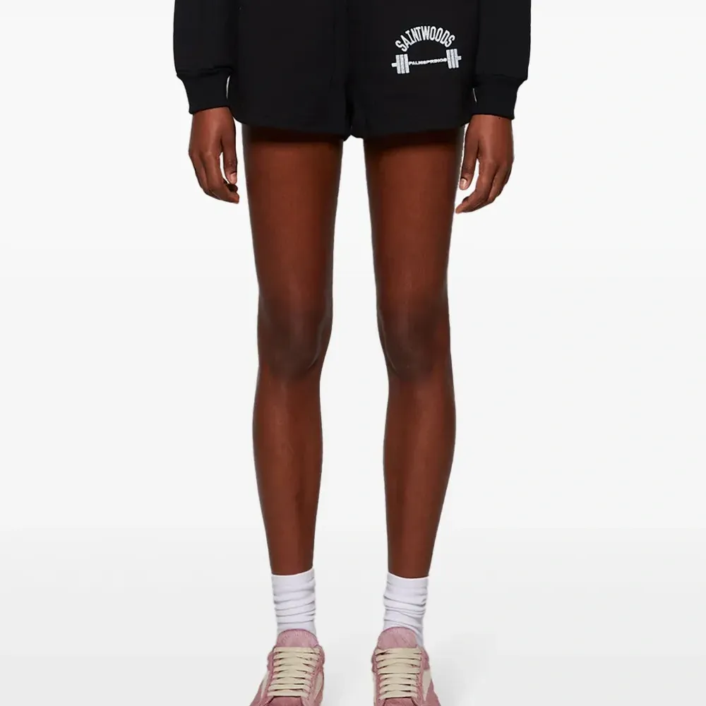 Спортивные шорты с логотипом