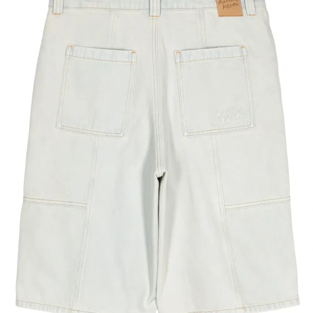 Джинсовые шорты-бермуды Джинсовые шорты-бермуды