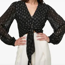 Блузка с завязками