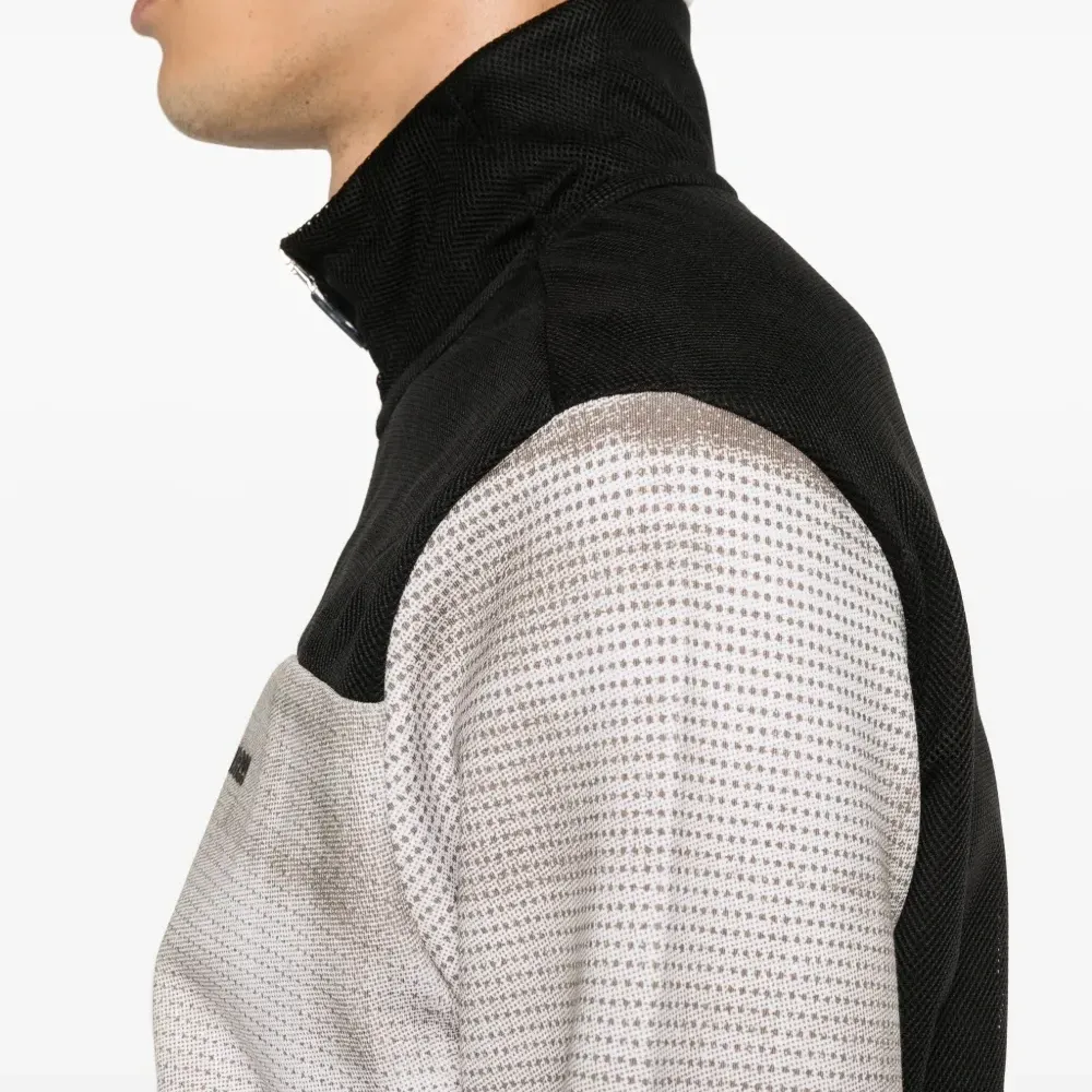 Спортивная куртка с абстрактным узором Спортивная куртка с абстрактным узором