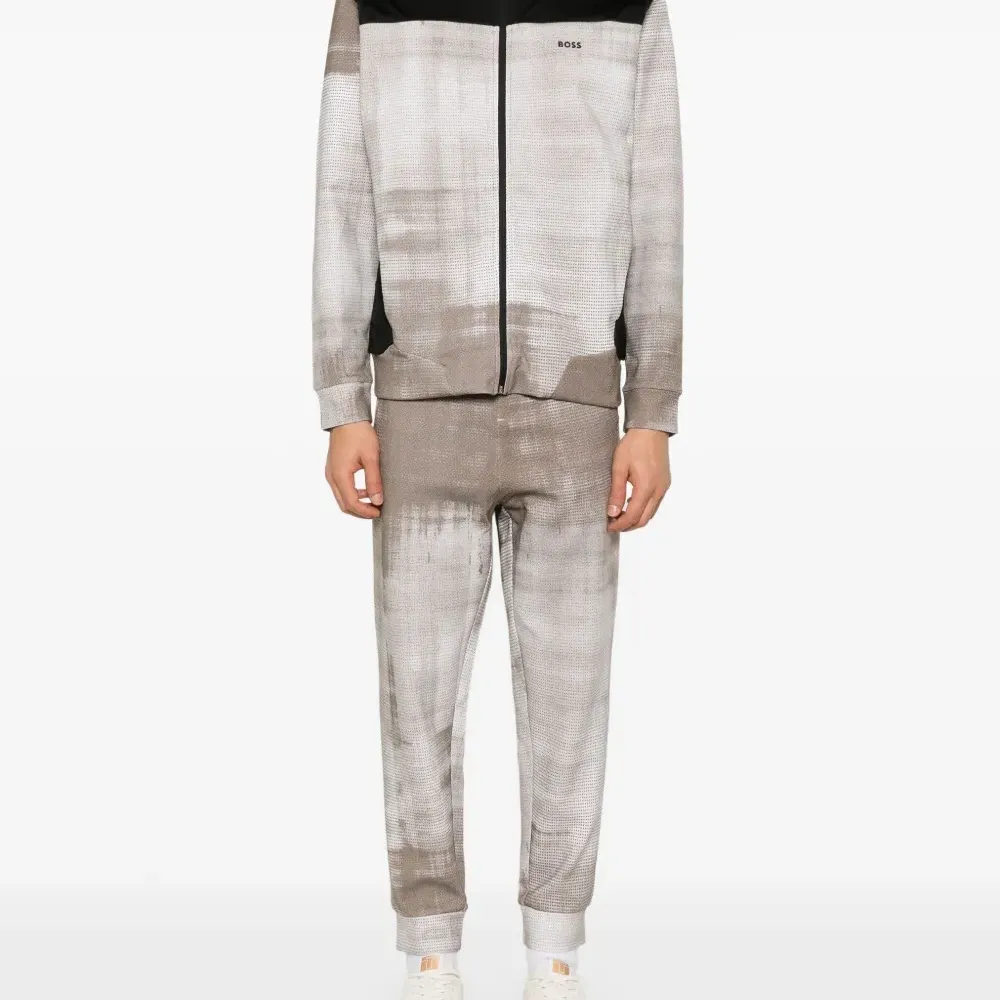 Спортивная куртка с абстрактным узором Спортивная куртка с абстрактным узором