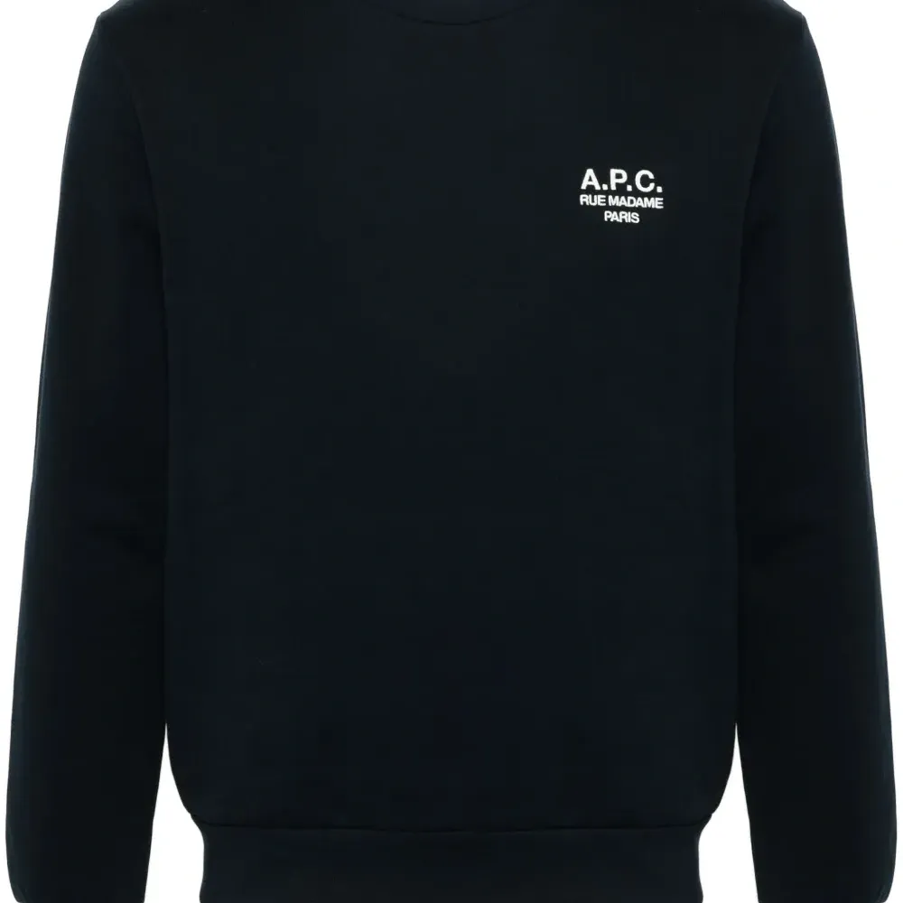 Толстовка с вышитым логотипом