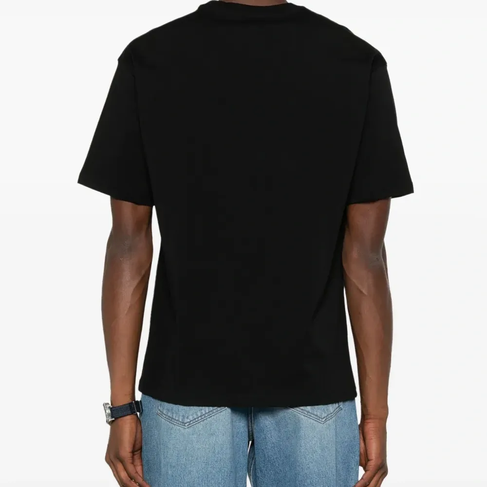 Футболка с логотипом