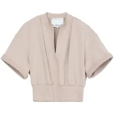 Футболка с V-образным вырезом