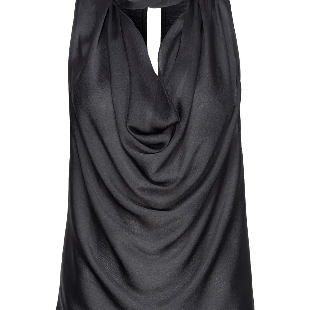 Атласная блузка с драпировкой Атласная блузка с драпировкой