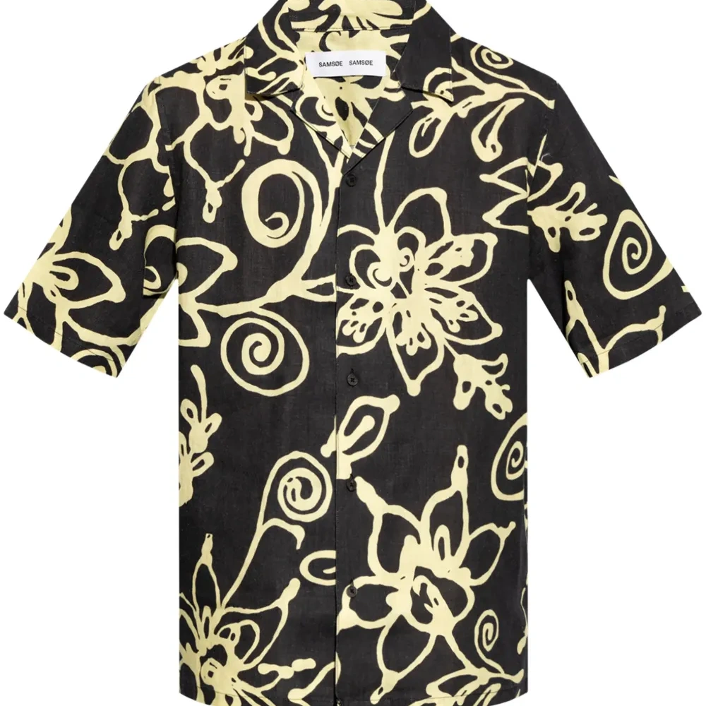 Льняная рубашка с цветочным принтом