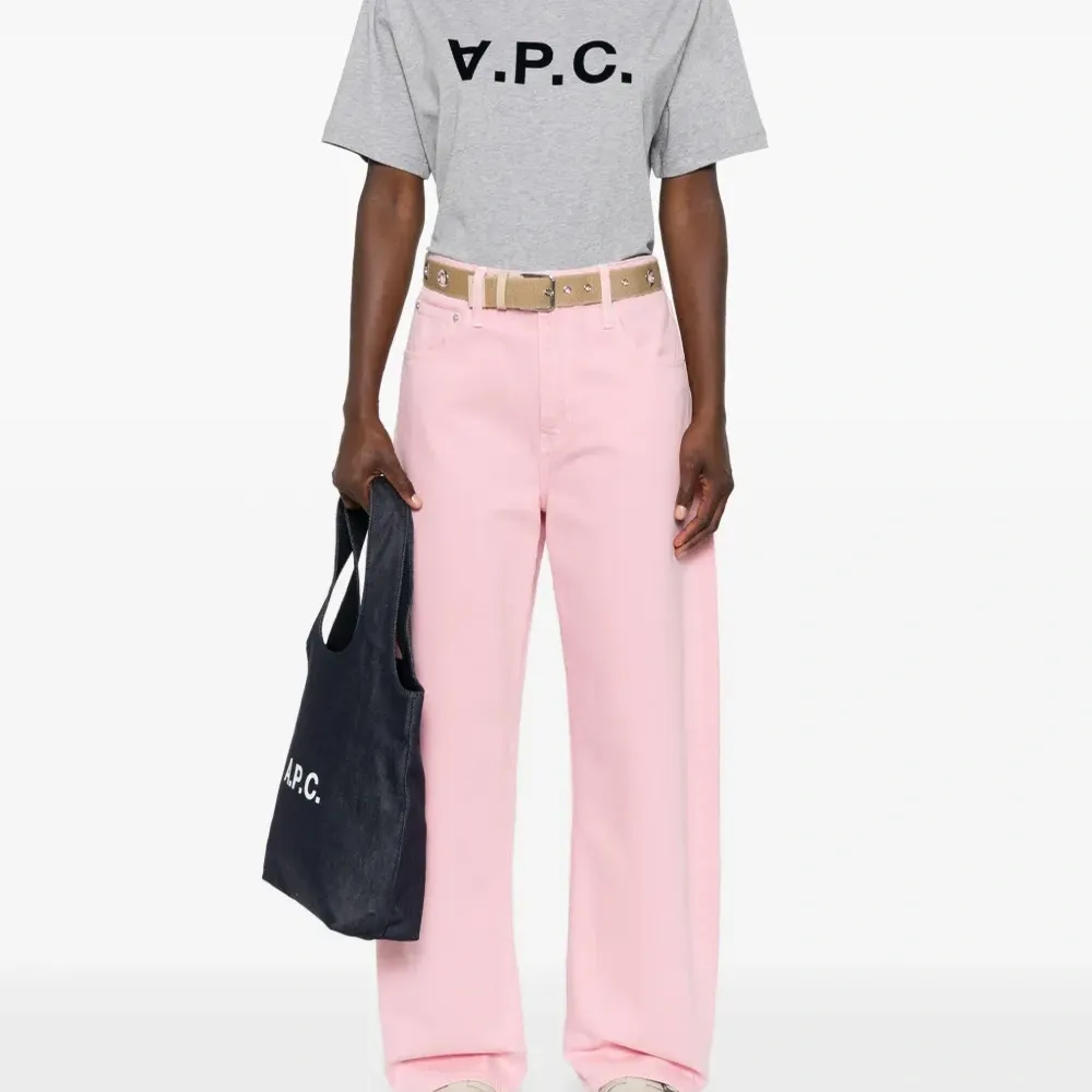 Футболка с логотипом