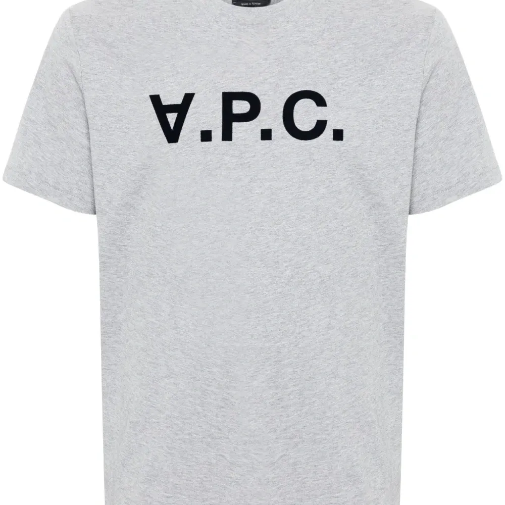 Футболка с логотипом