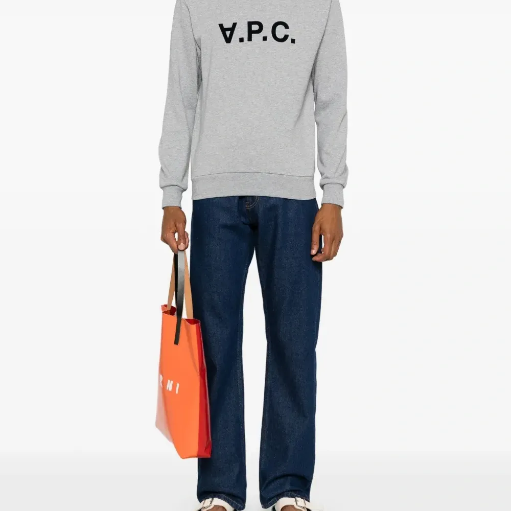 толстовка с логотипом