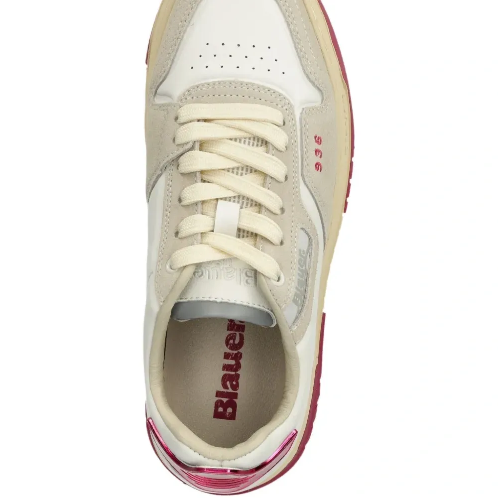 Кроссовки с комбинированными панелями и шнуровкой