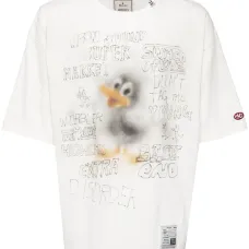 Футболка с эффектом потертости и принтом