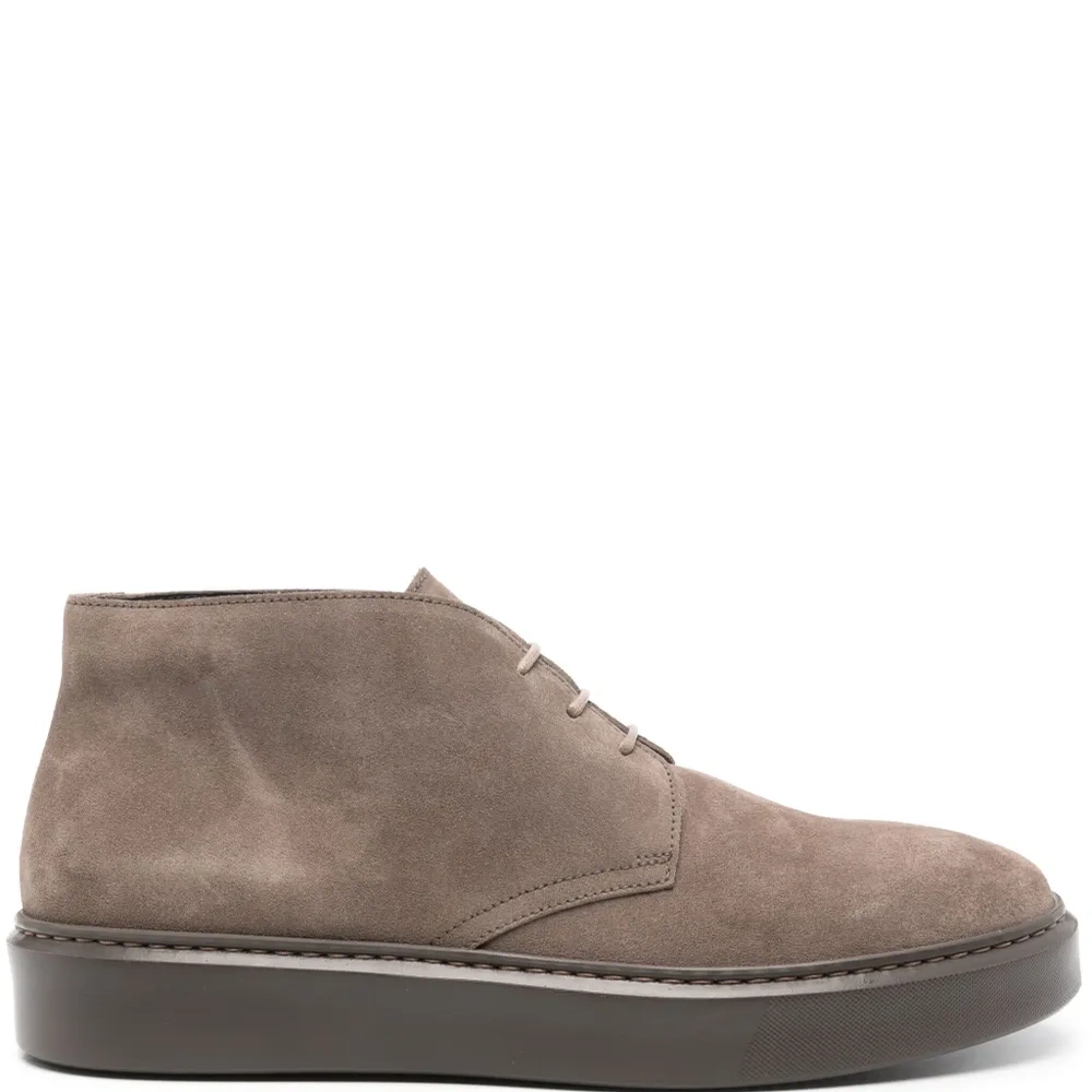 Ботинки на шнуровке