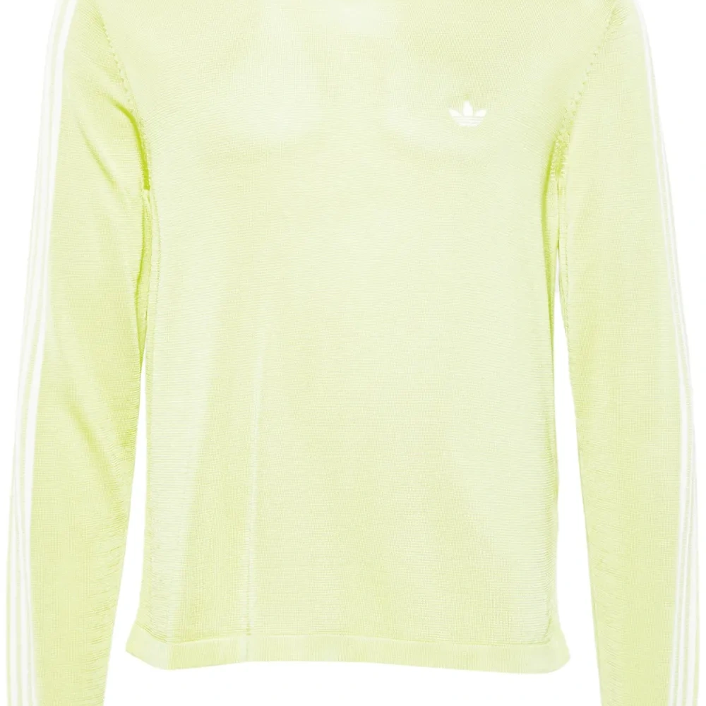 Топ тонкой вязки