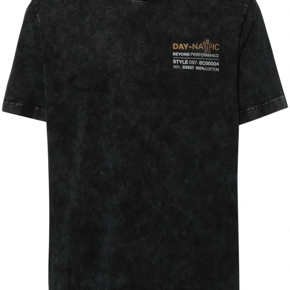 Футболка с логотипом