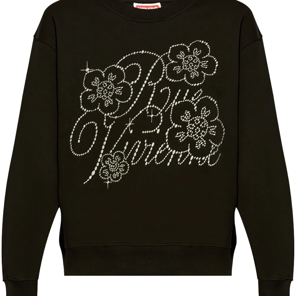 Толстовка с логотипом и стразами