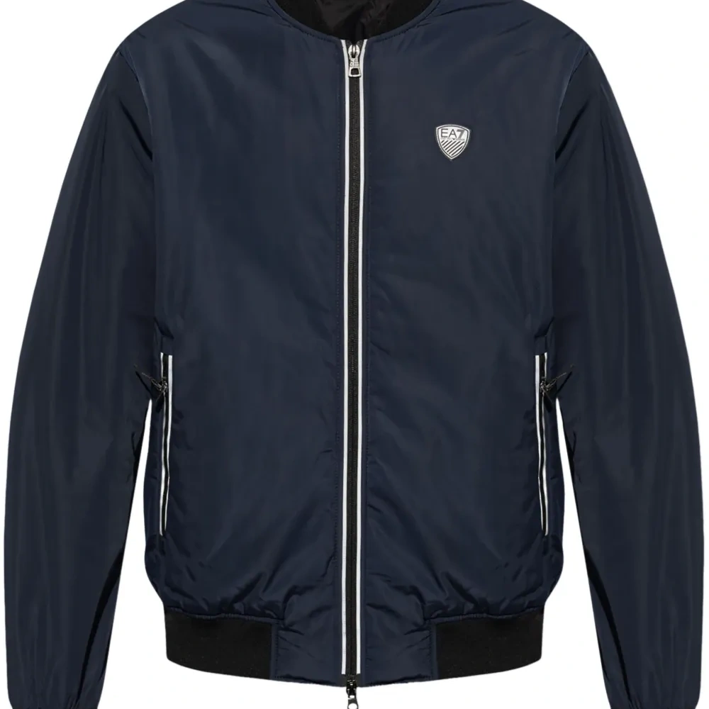 Бомбер с нашивкой-логотипом