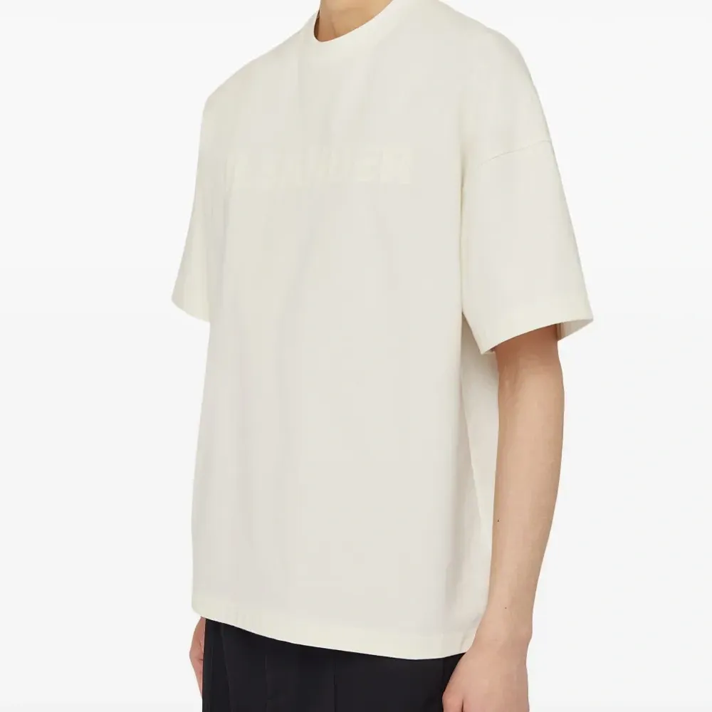 Футболка с логотипом