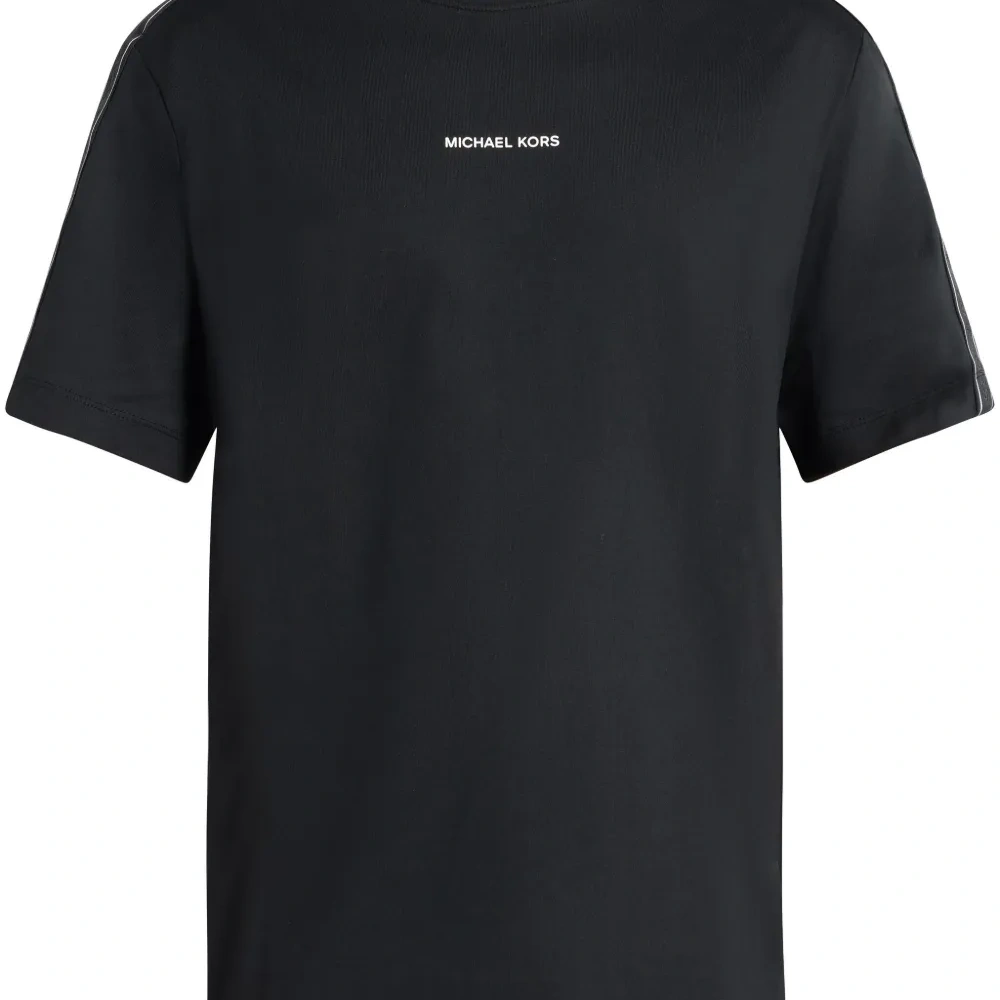 Футболка с логотипом