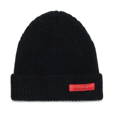 Шапка бини с нашивкой-логотипом