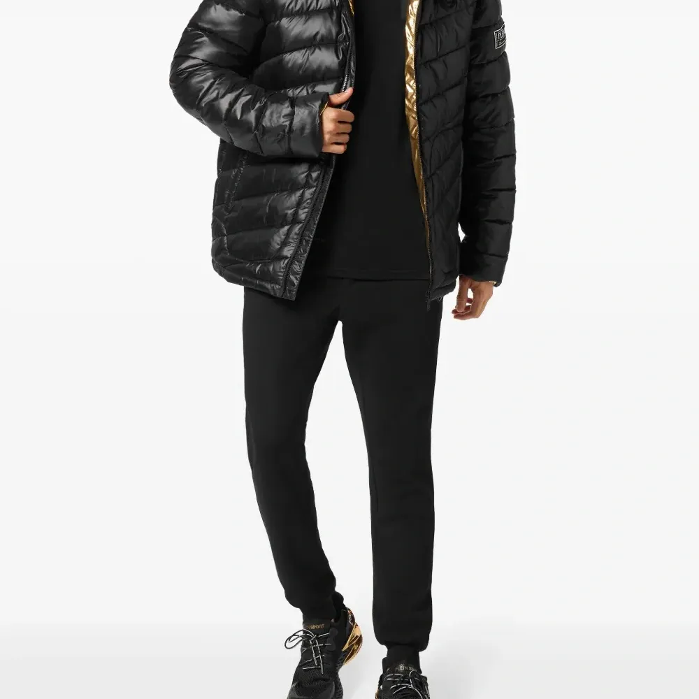 Пуховик с капюшоном