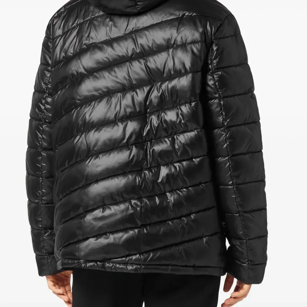 Пуховик с капюшоном