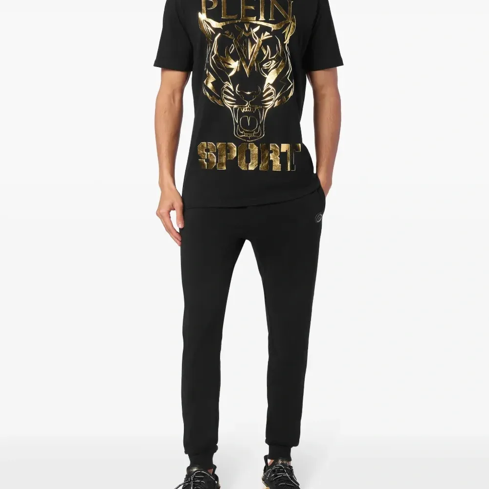 Футболка с принтом