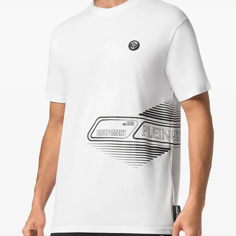 Футболка с короткими рукавами