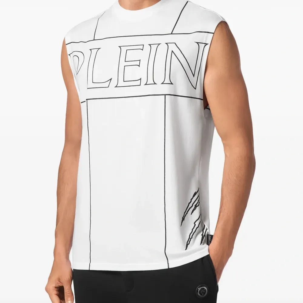 Футболка с логотипом