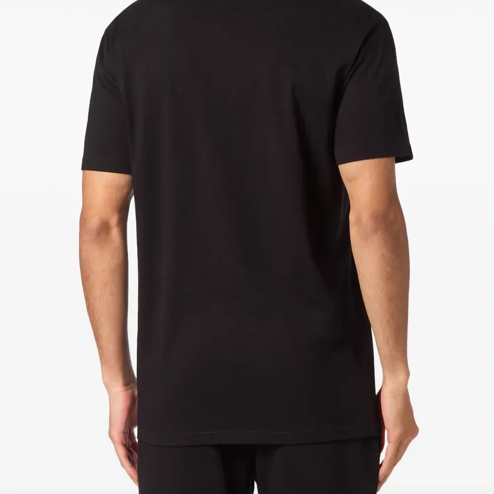 Футболка с логотипом