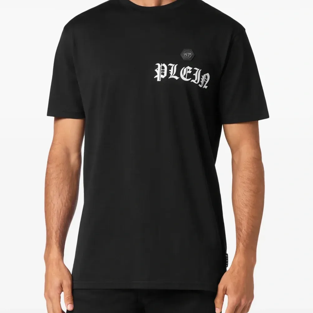 Футболка с принтом Футболка с принтом