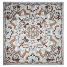 Шелковый шарф с цветочным мотивом Шелковый шарф с цветочным мотивом