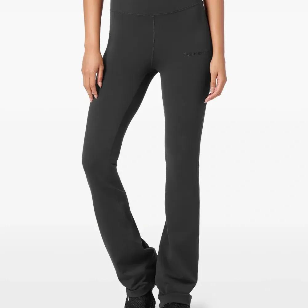 Расклешенные легинсы