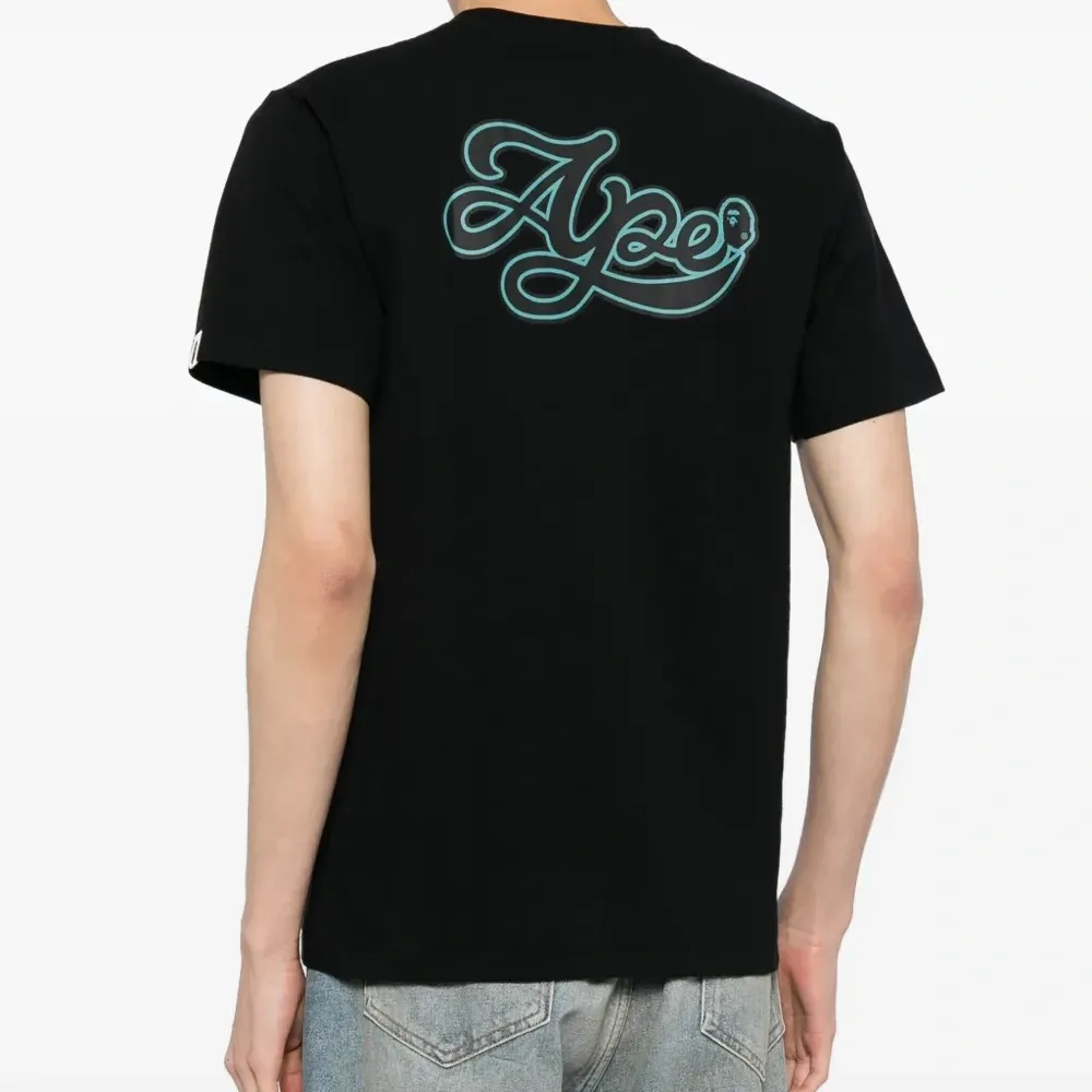 Футболка с логотипом Футболка с логотипом