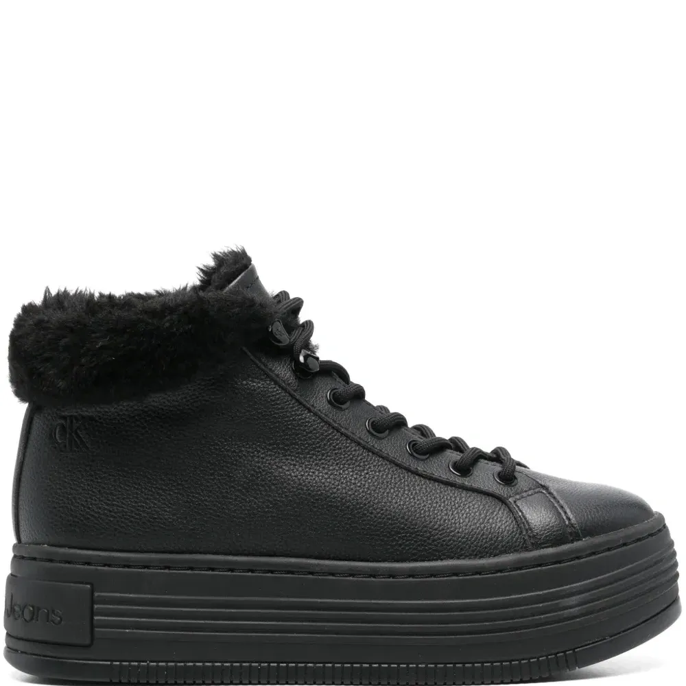 Кожаные кроссовки