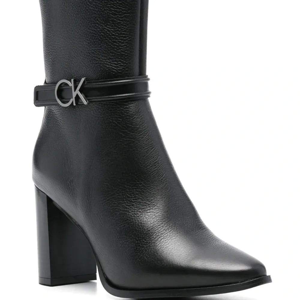 Ботильоны на каблуке Ботильоны на каблуке