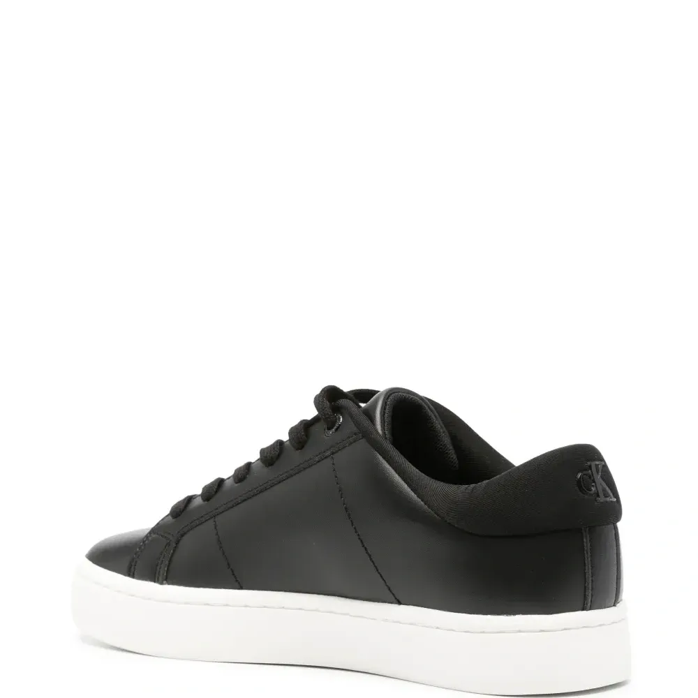 Туфли с тисненым логотипом Туфли с тисненым логотипом