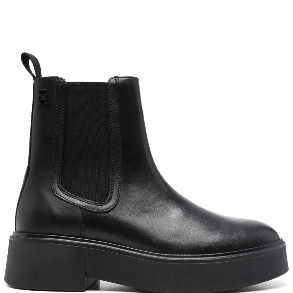 Кожаные ботинки