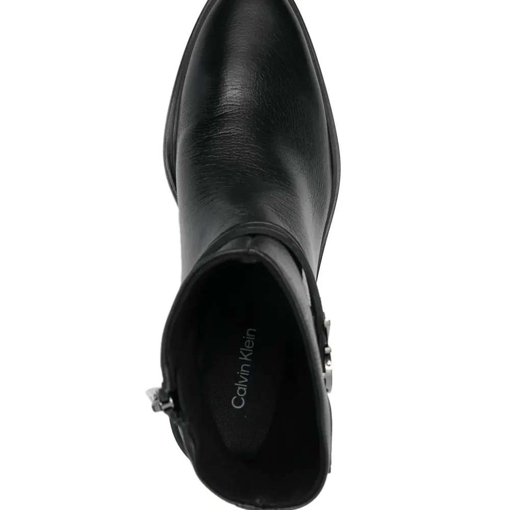 Кожаные ботинки Кожаные ботинки