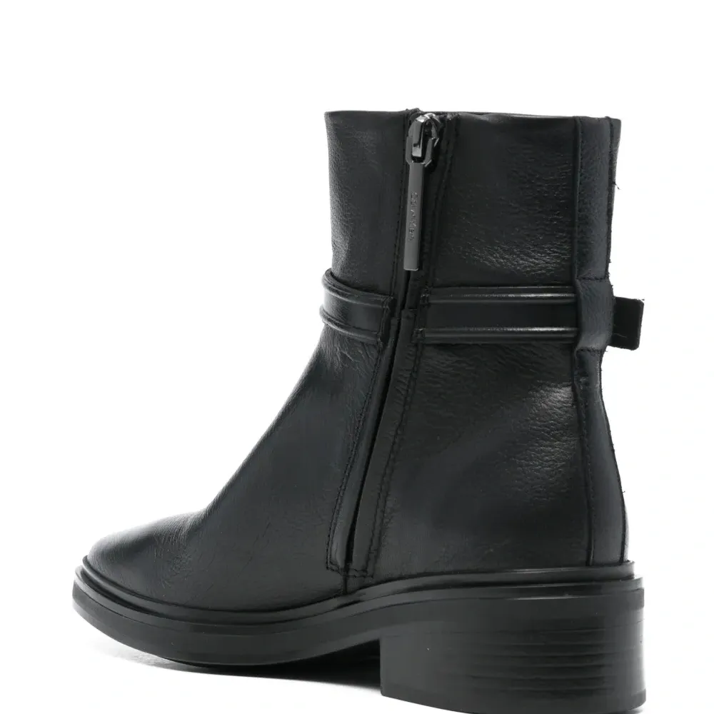 Кожаные ботинки Кожаные ботинки