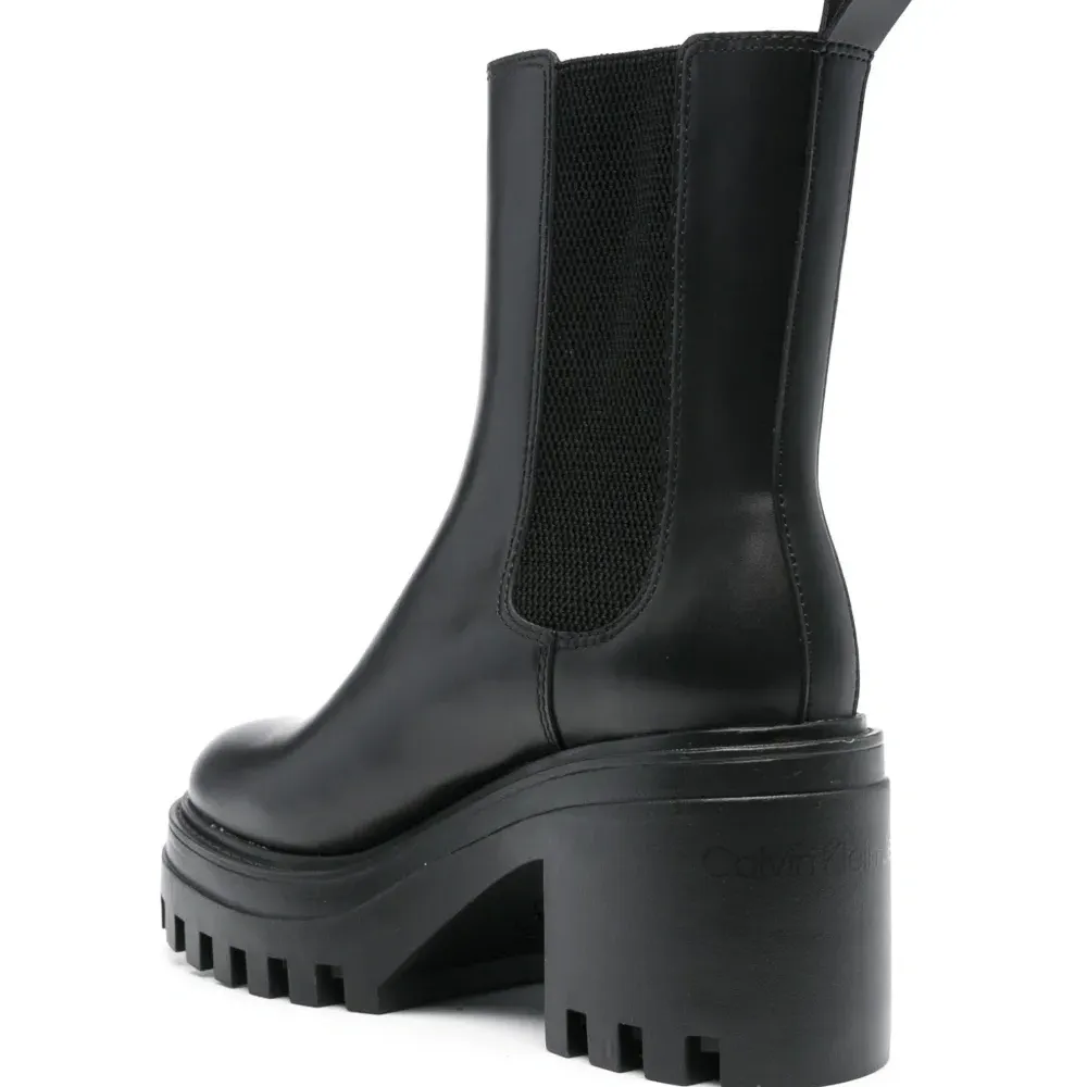 Сапоги с закругленным носком