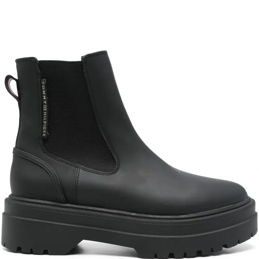 Массивные ботинки челси