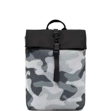 Рюкзак с камуфляжным принтом