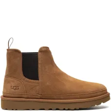 Ботинки с овчиной и тисненым логотипом Ботинки с овчиной и тисненым логотипом