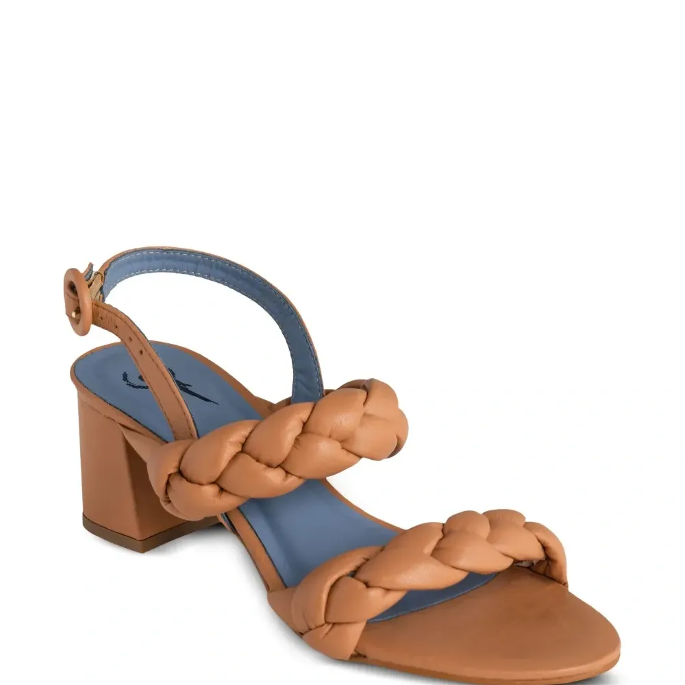 Сандалии с плетеными ремешками