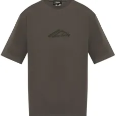 Футболка с логотипом