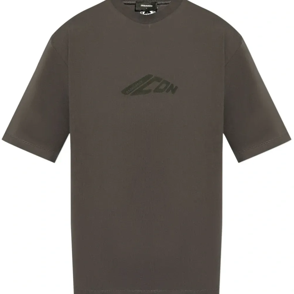 Футболка с логотипом